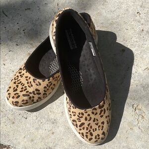 Skechers On The Go Dreamy Leopard Flats 🐆
136205 Women's Size 7.5